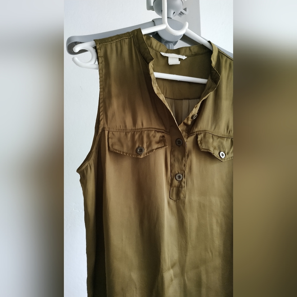 H&M Olive green sleeveless satin top - Picture 3 of 9